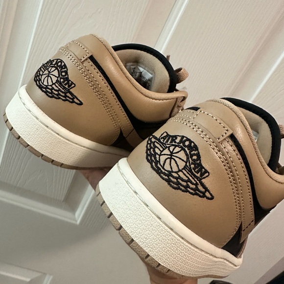 Nike Jordan’s - Picture 3 of 4